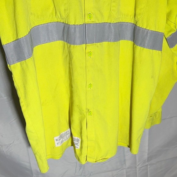 Bulwark FR Hi-Vis Button Up - Picture 4 of 6